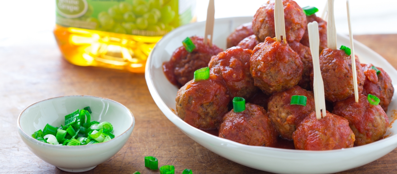 Sweet and Sour Slow Cooker Meatballs